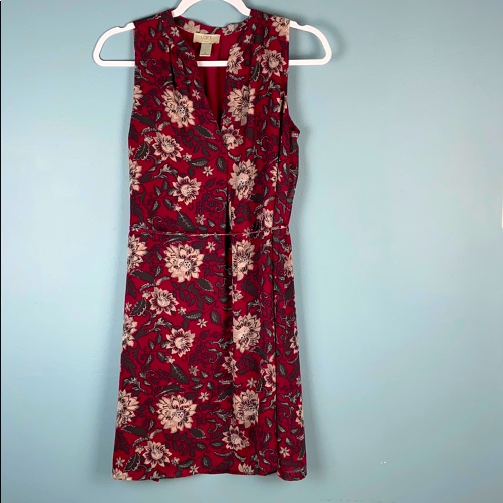 LOFT Outlet Floral MaroonSplit V-neck Shift Dress